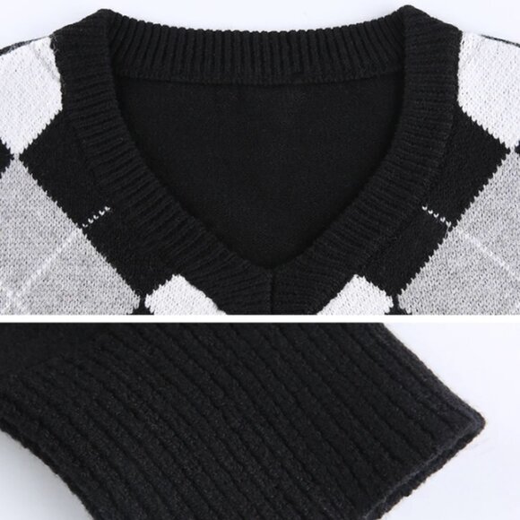 Brandy Melville Argyle Sweater Lookalike - Picture 2 of 3